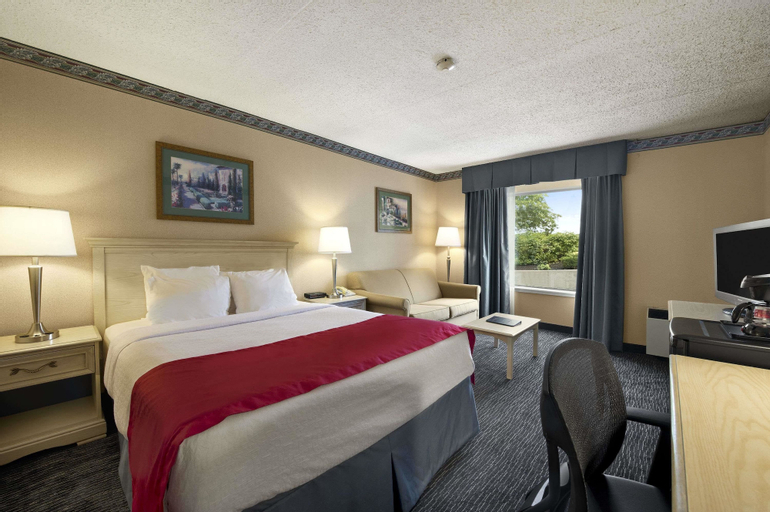 Ramada by Wyndham Trenton, Lake Ontario