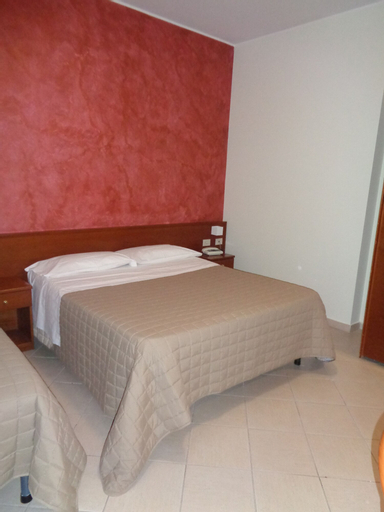 Bedroom 3, Hotel Millennium, Viterbo