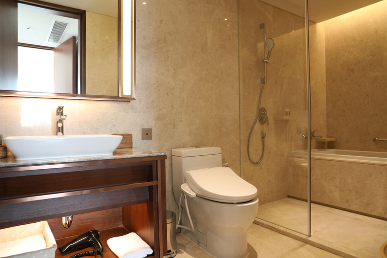 Bathroom 5, Fraser Suites Dalian, Dalian