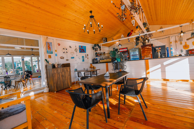 Food & Drinks 5, Laguna Beach Club, Dusheti