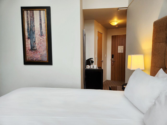 Bedroom 3, Executive - The Inn at Whistler Village, Squamish-Lillooet
