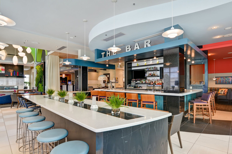 Food & Drinks 5, Hilton Garden Inn Raleigh /Crabtree Valley, Wake