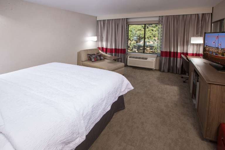 Bedroom 3, Hampton Inn & Suites Buellton/Santa Ynez Valley, Santa Barbara