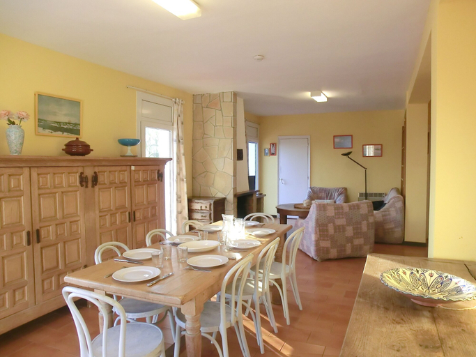 Others 5, Villa Dolce Vita, Girona