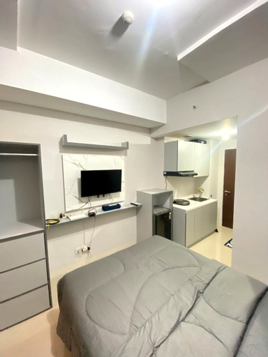 Bedroom 4, Frams Room at Apartemen Transpark Juanda, Bekasi
