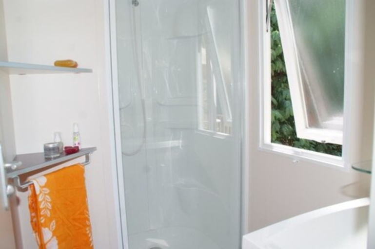 Bathroom 3, Parc Saint James Montana, Var