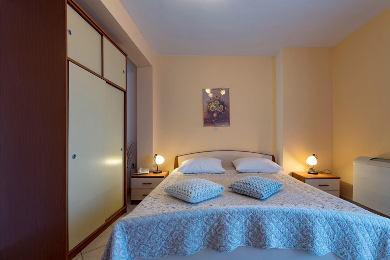Bedroom 4, Hotel Aurora, Pula