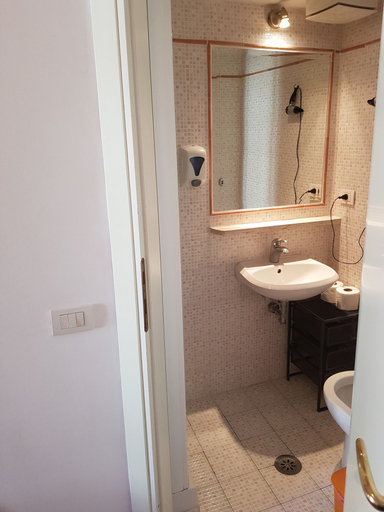 Bathroom 5, Roman and Italian, Rome