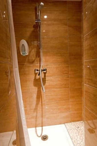 Bathroom 4, Hotel St-Etienne, Hautes-Pyrénées
