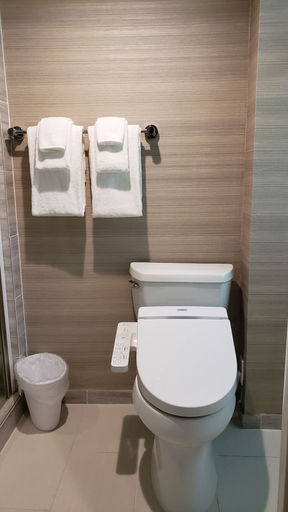 Bathroom 4, Polynesian Residences Waikiki Beach, Honolulu