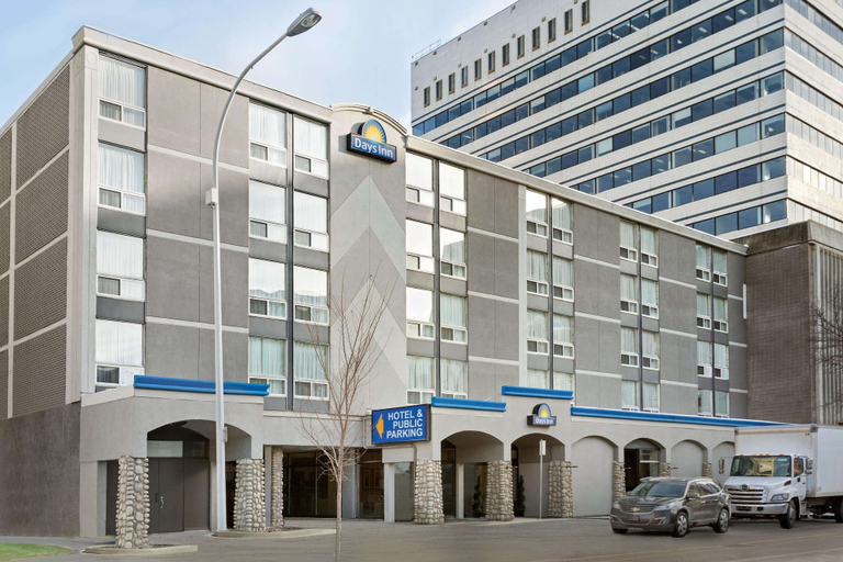 Exterior & Views 2, Days Inn by Wyndham Edmonton Downtown, Division No. 11
