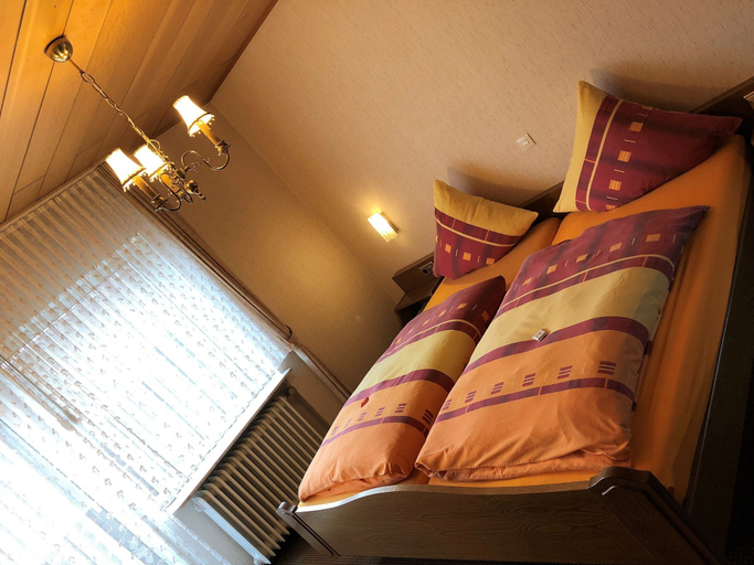Bedroom 4, Cafe Best Gästezimmer, Odenwaldkreis