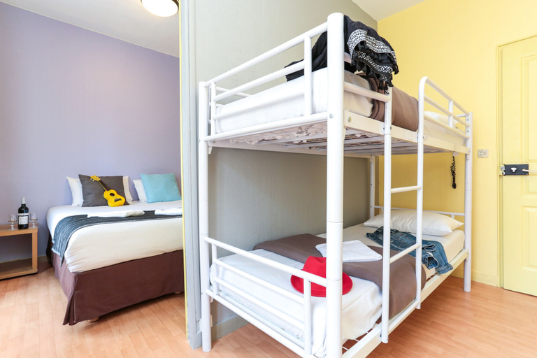 Bedroom 3, Le Montclair Montmartre by River - Hostel, Paris
