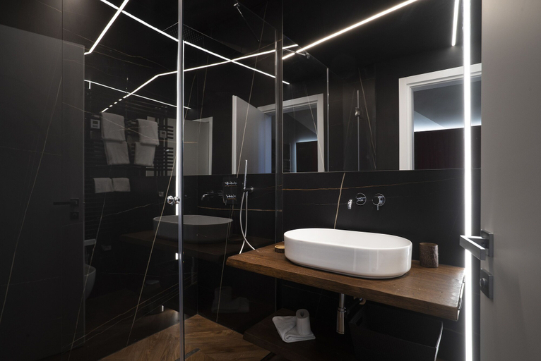 Bathroom 5, Artemide GuestHouse, Florence