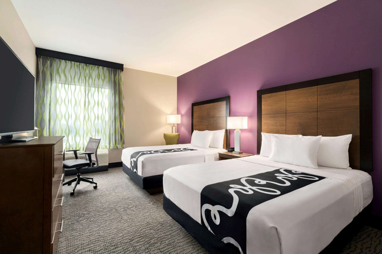 Bedroom 3, La Quinta Inn & Suites by Wyndham Burlington, Skagit