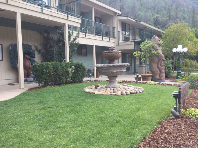 Others 5, Cedar Lodge, Mariposa