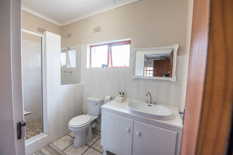 Bathroom 3, Randrivier Guest house, Cape Winelands