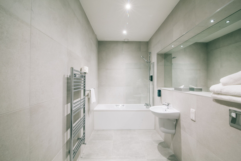 Bathroom 3, Haslem Hotel, Lisburn and Castlereagh