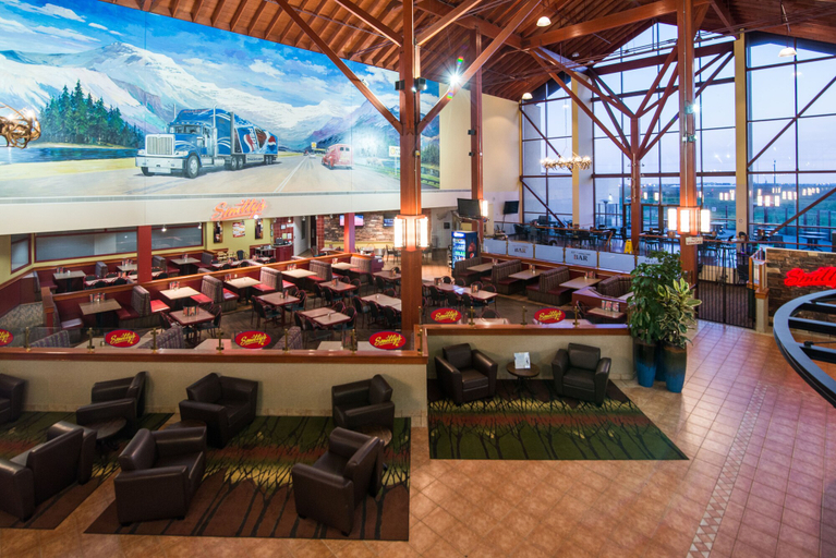 Food & Drinks 5, Super 8 by Wyndham Sherwood Park/Edmonton Area, Division No. 11