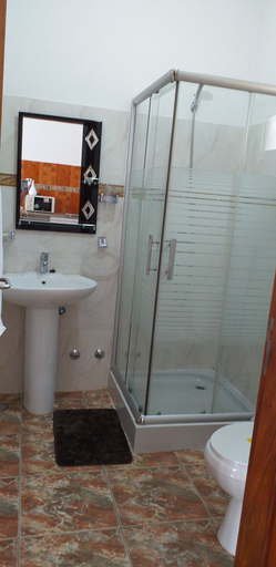 Bathroom 3, Guest House Terezinha, Kilamba Kiaxi