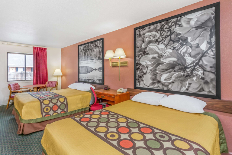 Bedroom 3, Super 8 by Wyndham Santee/I-95, Orangeburg