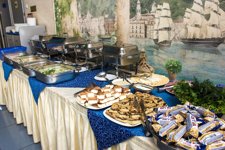 Food & Drinks 5, Brigantina, Gelendzhik gorsovet