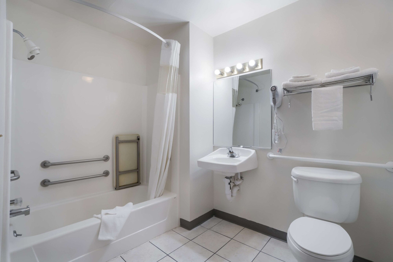 Bathroom 4, Americas Best Value Inn Green River, Grand