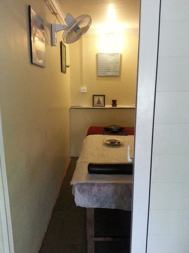 Bathroom 5, Bella Vista Resort, Satara
