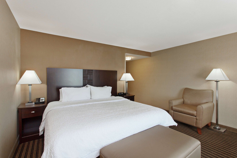 Bedroom 3, Hampton Inn & Suites Fresno-Northwest, Fresno