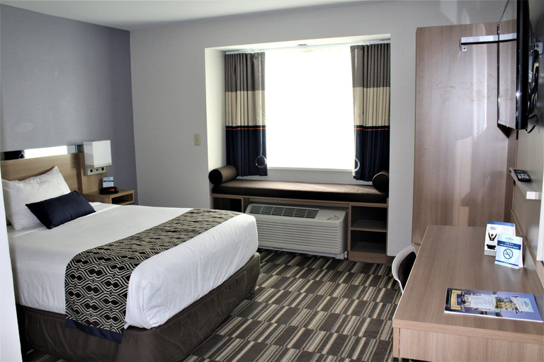 Bedroom 3, Microtel by Wyndham Penn Yan Finger Lakes Region, Yates