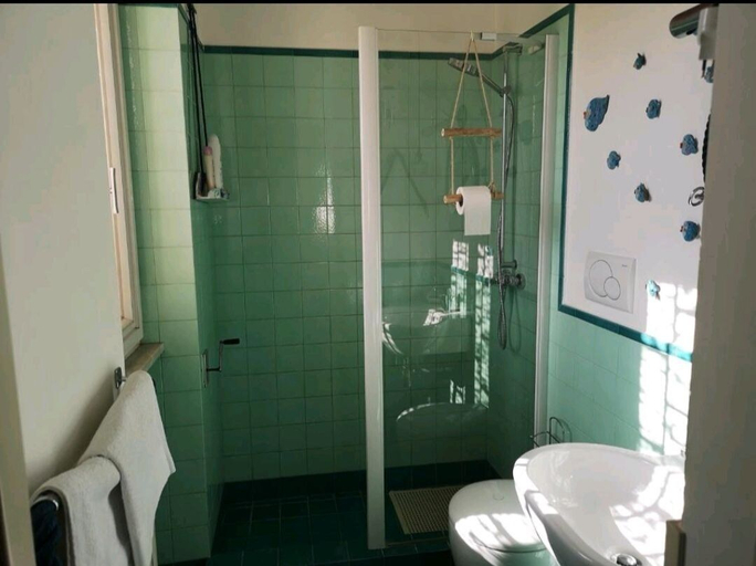 Bathroom 5, B&B Villa Ines, Lecce