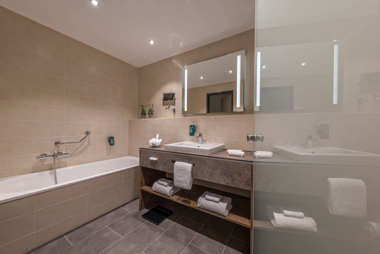 Bathroom 4, Park Inn by Radisson Neumarkt, Neumarkt in der Oberpfalz