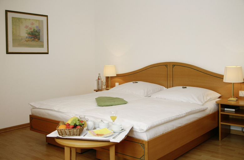 Bedroom 2, Hotel & Restaurant Brackstedter Mühle, Wolfsburg