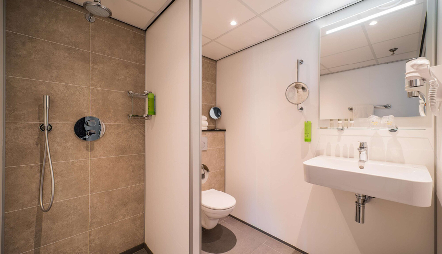 Bathroom 5, Two Brothers Noordwijk Beach, Noordwijk