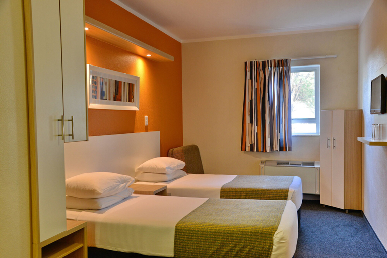Bedroom 3, Road Lodge Rustenburg, Bojanala