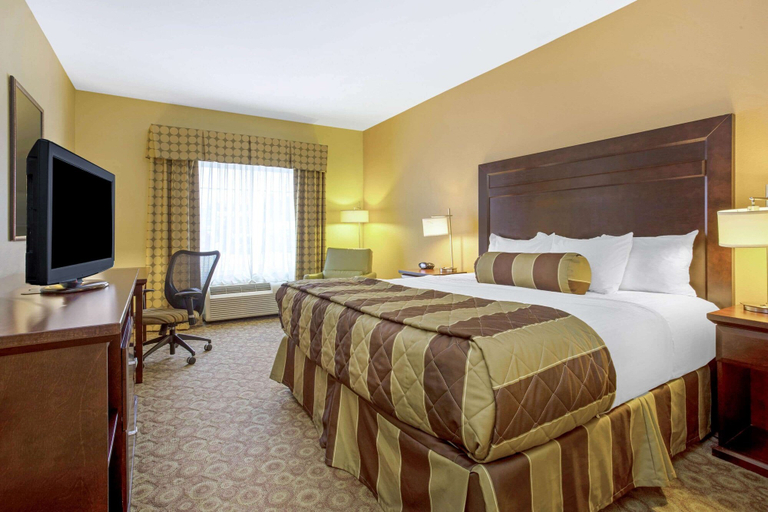 Bedroom 3, La Quinta Inn & Suites by Wyndham Dickinson, Stark