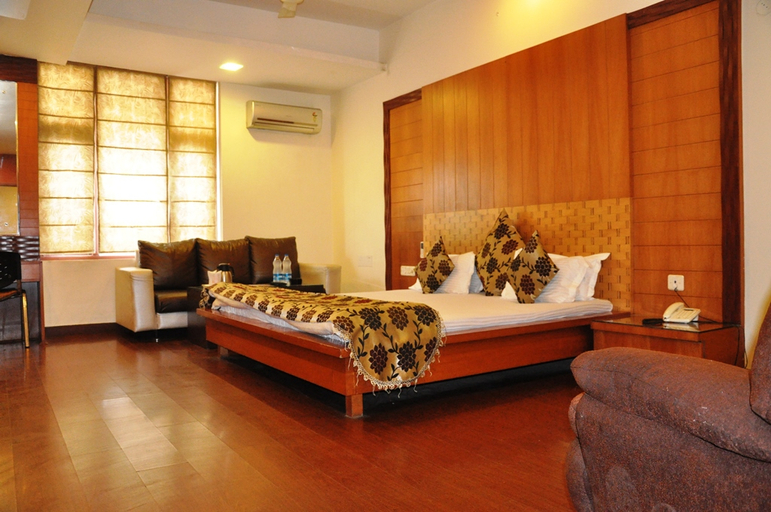 Bedroom 3, Hotel Mandakini Plaza, Kanpur Nagar