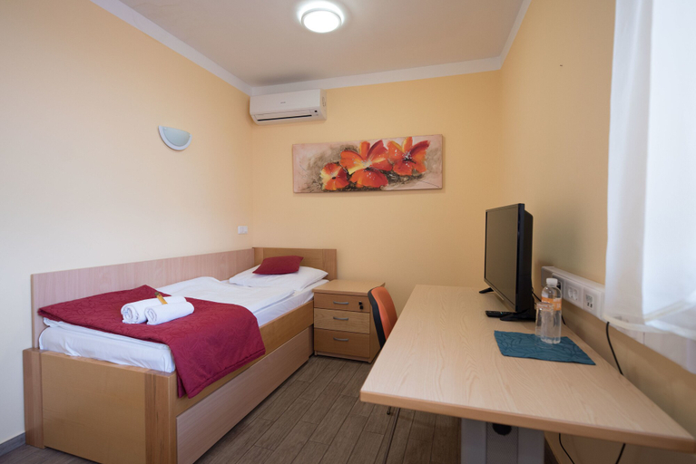 Bedroom 3, S hotel, Maribor