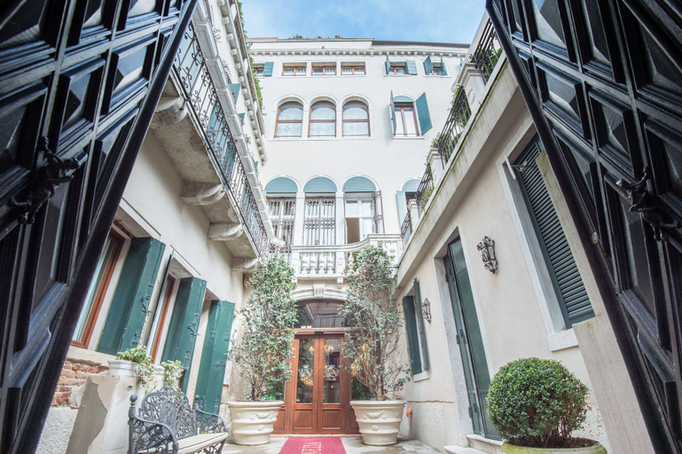 Exterior & Views 2, Hotel Ai Cavalieri di Venezia, Venezia