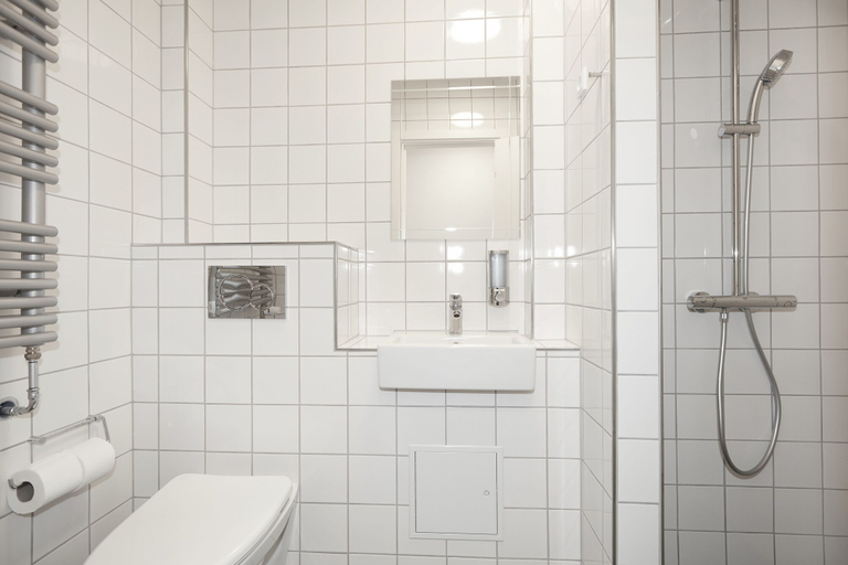 Bathroom 3, Hotel Osted, Lejre