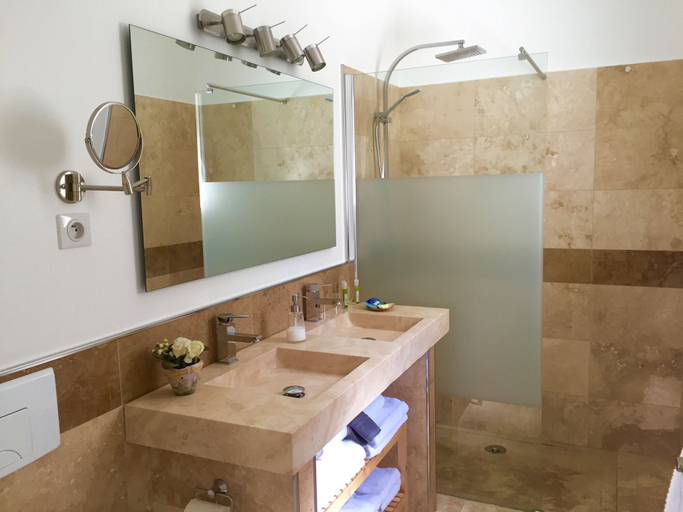 Bathroom 5, Villa Kilauea B&B, Alpes-Maritimes