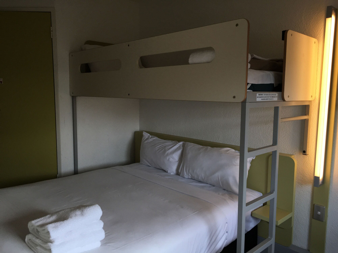 Bedroom 17