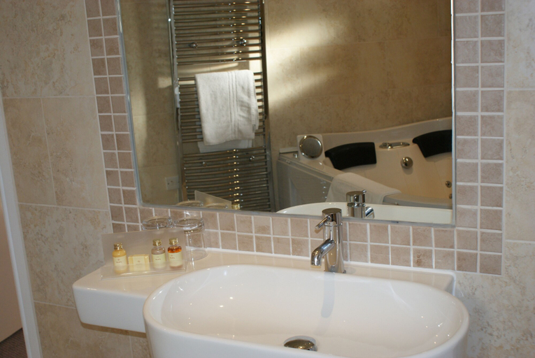 Bathroom 4, The Old Barn Inn, Newport