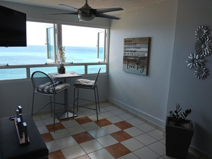 Others 3, Breezy Beachfront apt. View of Paradise