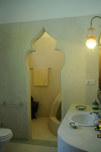 Bathroom 3, Swahili House, Malindi