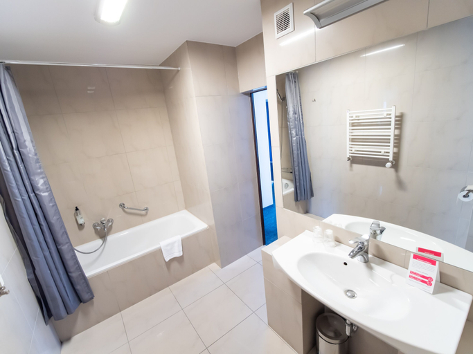 Bathroom 3, B&B HOTEL Tychy, Tychy City
