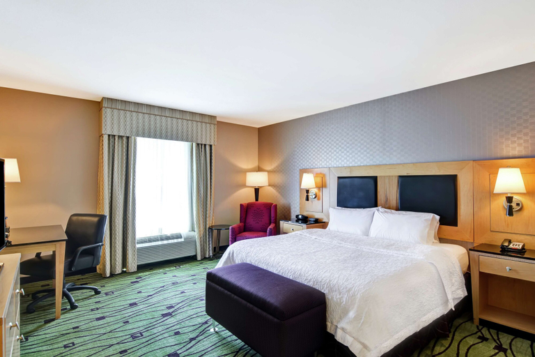 Bedroom 3, Hampton Inn & Suites Raleigh/Crabtree Valley, Wake