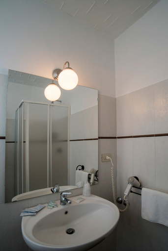 Bathroom 5, Antico Colle Toscano Resort, Grosseto