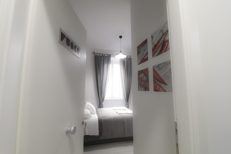 Bathroom 5, Cinque Sogni, Roma