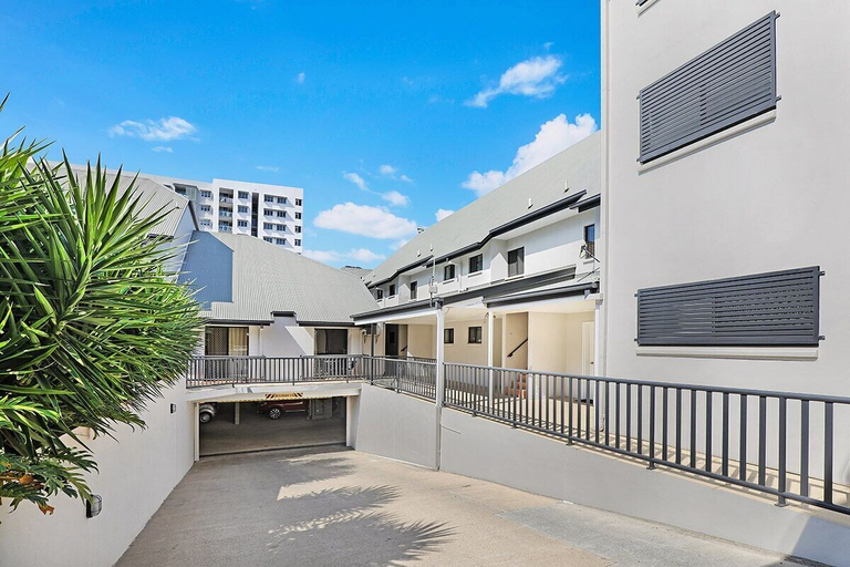 Exterior & Views 2, Parkview Apartments, Brisbane
